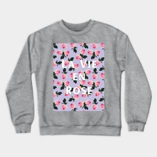 La Vie En Rose - Scattered pink vintage roses on lilac, pink tee Crewneck Sweatshirt